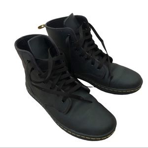 Dr. Martens Black Leather Bootie Women’s 8 Shoreline AirWear Lace Up EUC